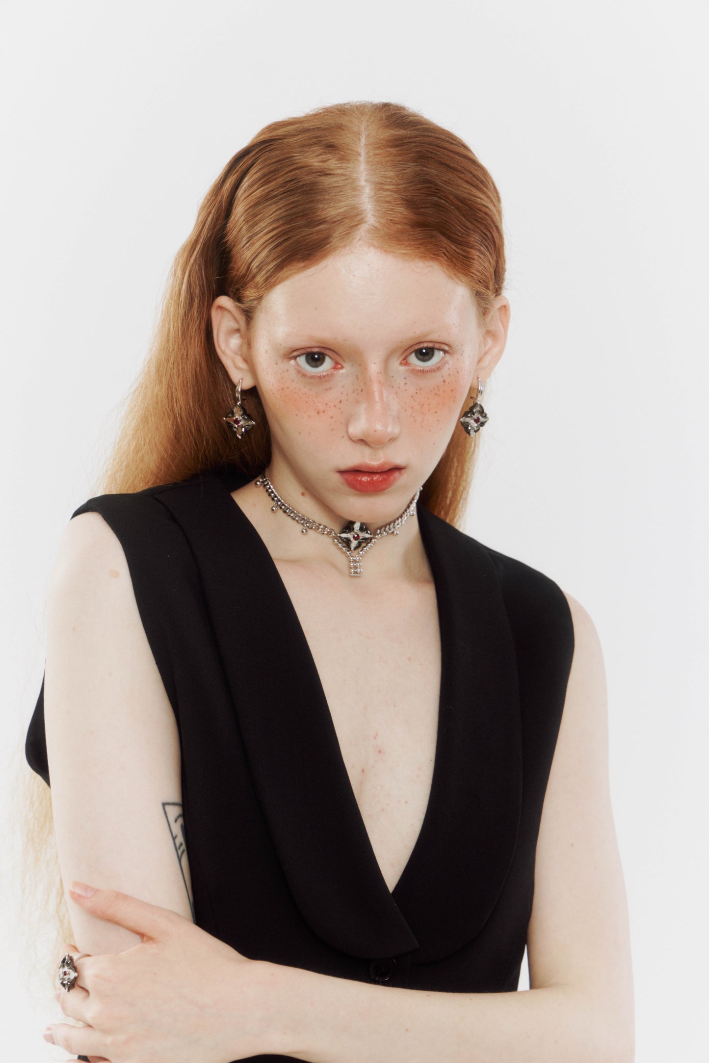 Crossflower Choker