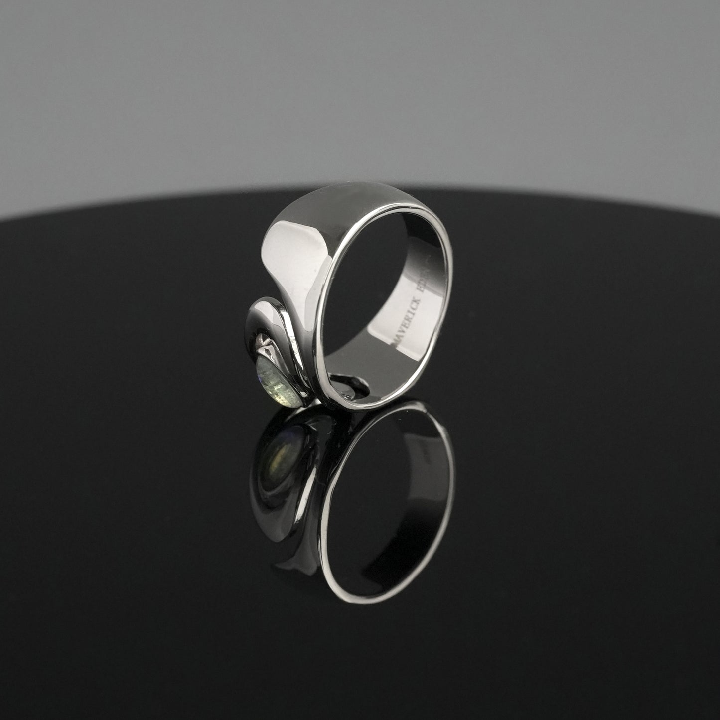 Stellar Trail Ring