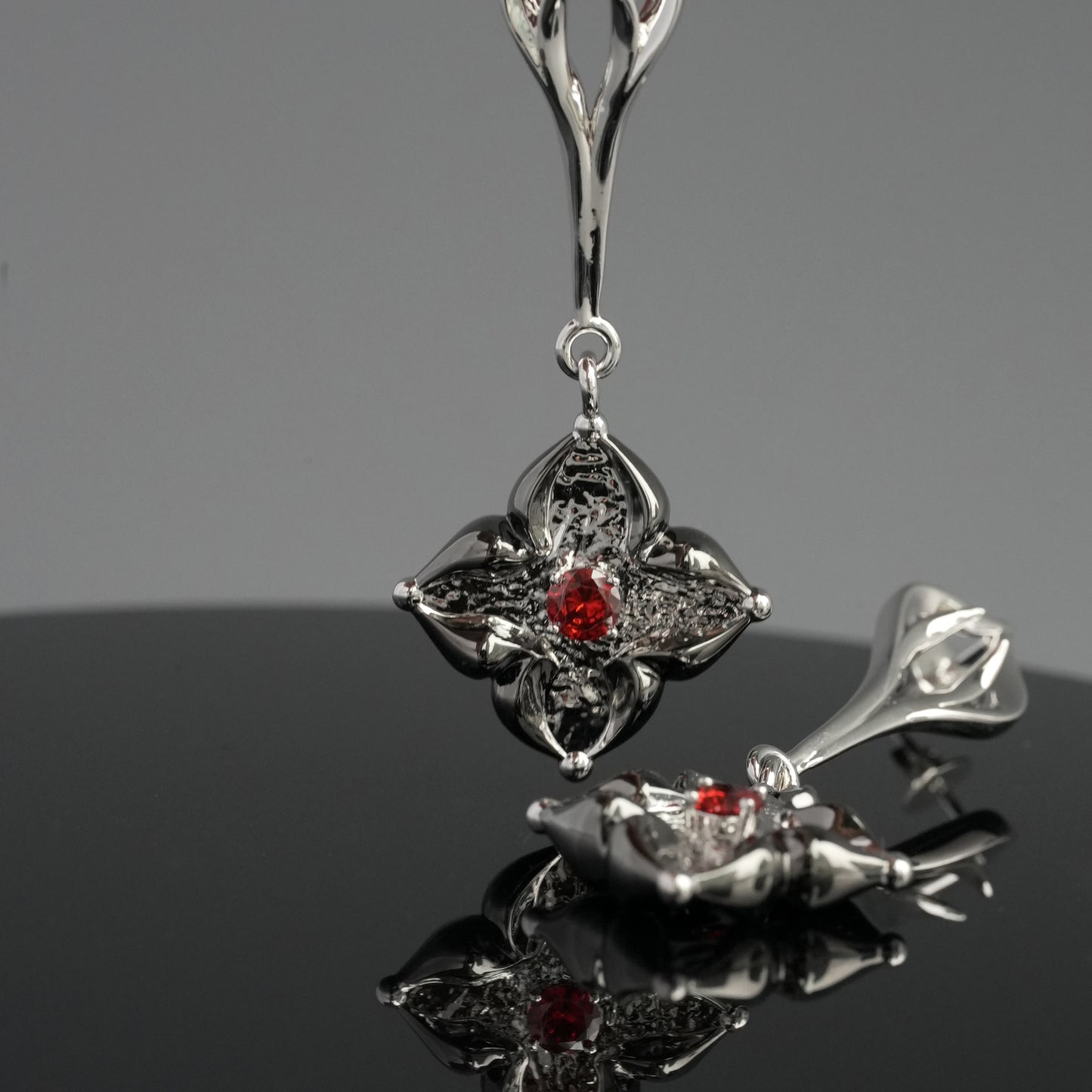 Crossflower Needle Leaf Earrings