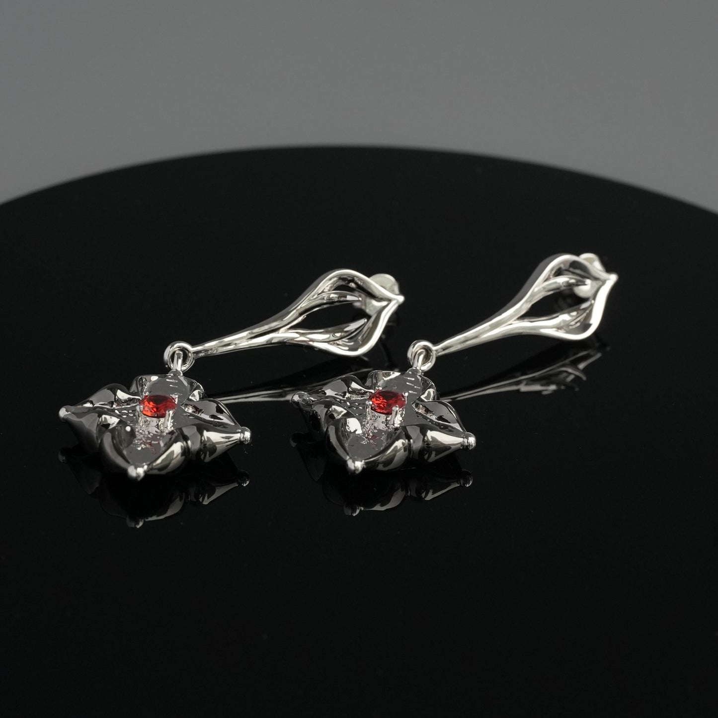 Crossflower Needle Leaf Earrings