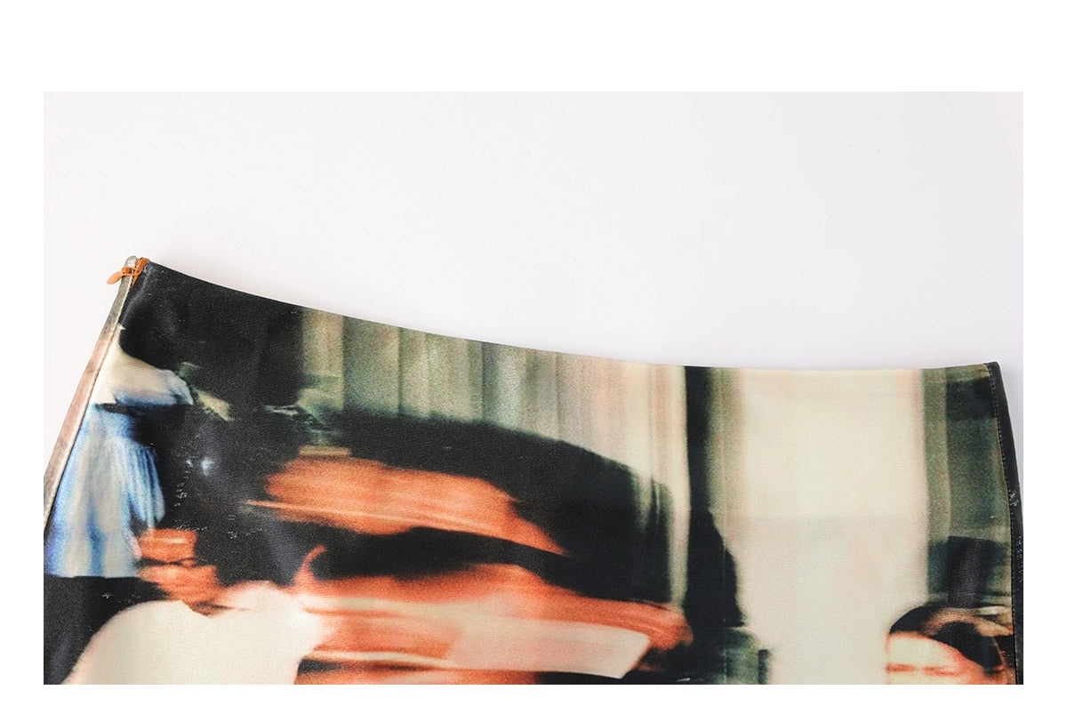 Y2K Portrait Print Low-Waisted Mini Skirt
