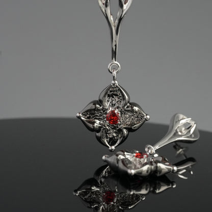 Crossflower Needle Leaf Earrings