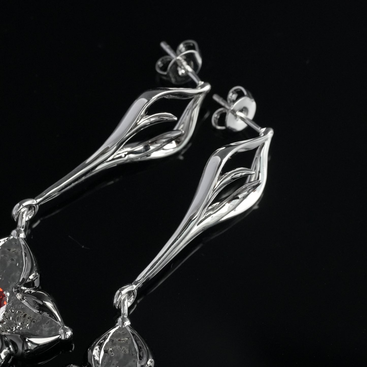 Crossflower Needle Leaf Earrings