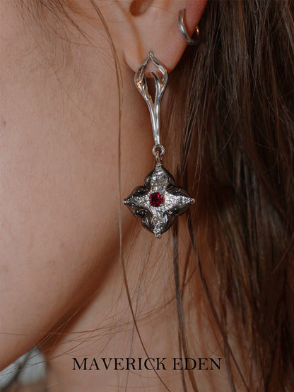 Crossflower Needle Leaf Earrings